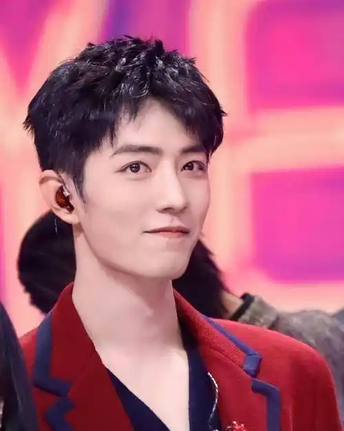 应该是王一博开始公关了.肖战终于从227事件中走出来了.