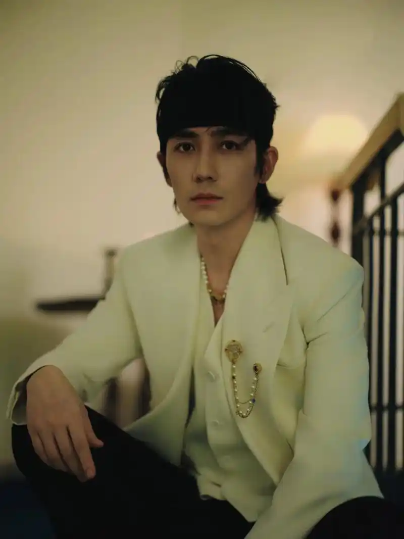 特别的爱给特别的你 朱一龙最新的照片!特别的爱给特别的你, - 抖音