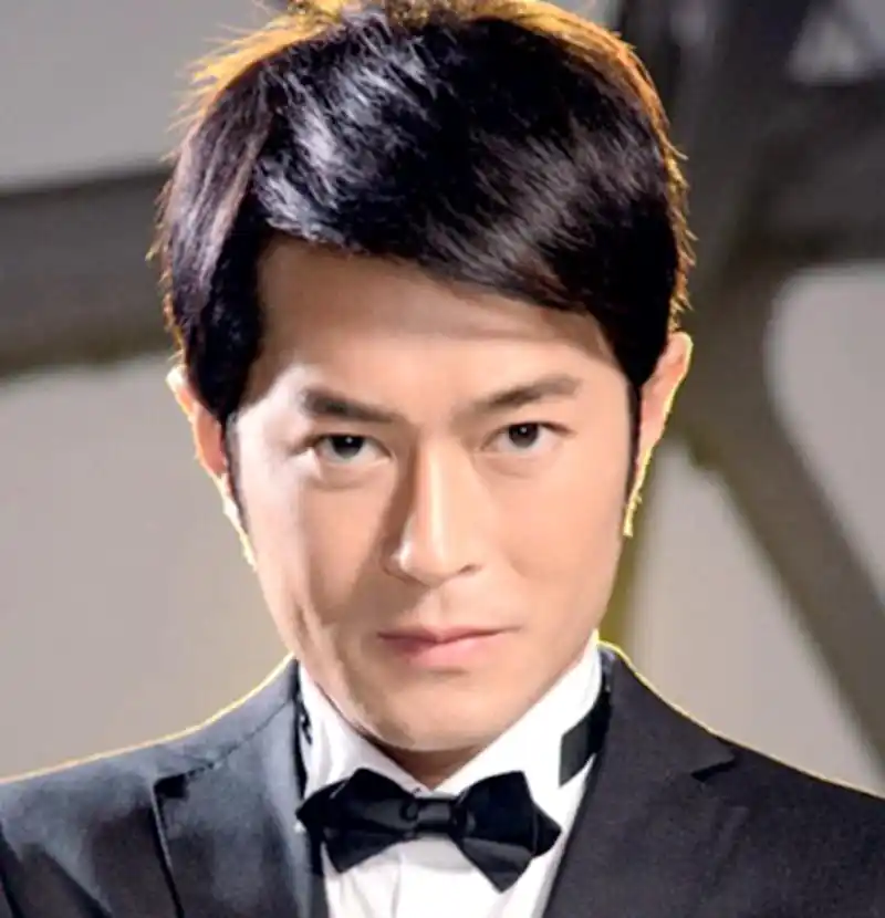 古天乐的四款发型:图一,图二精英范儿,图三帅气,图四最成熟!