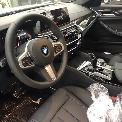 【图】宝马530li提车作业,白色车身黑色内饰,1500公里感受_宝马5系