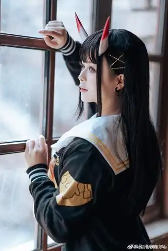 腿长一米八!jk制服小姐姐的碧蓝航线cosplay