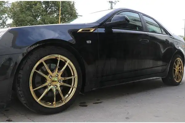 车主对于轮毂,车标以及车身配件改色后的效果非常满意,感觉爱车的颜值