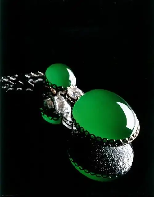 通透清澈 晶莹凝重:最美翡翠欣赏【组图】