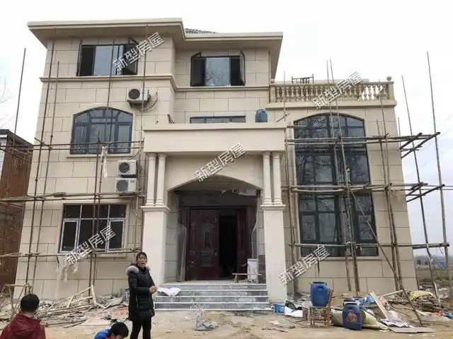 eps罗马柱头制作方法_农村人盖房子,为什么总没别墅漂亮?罗马柱,窗套,