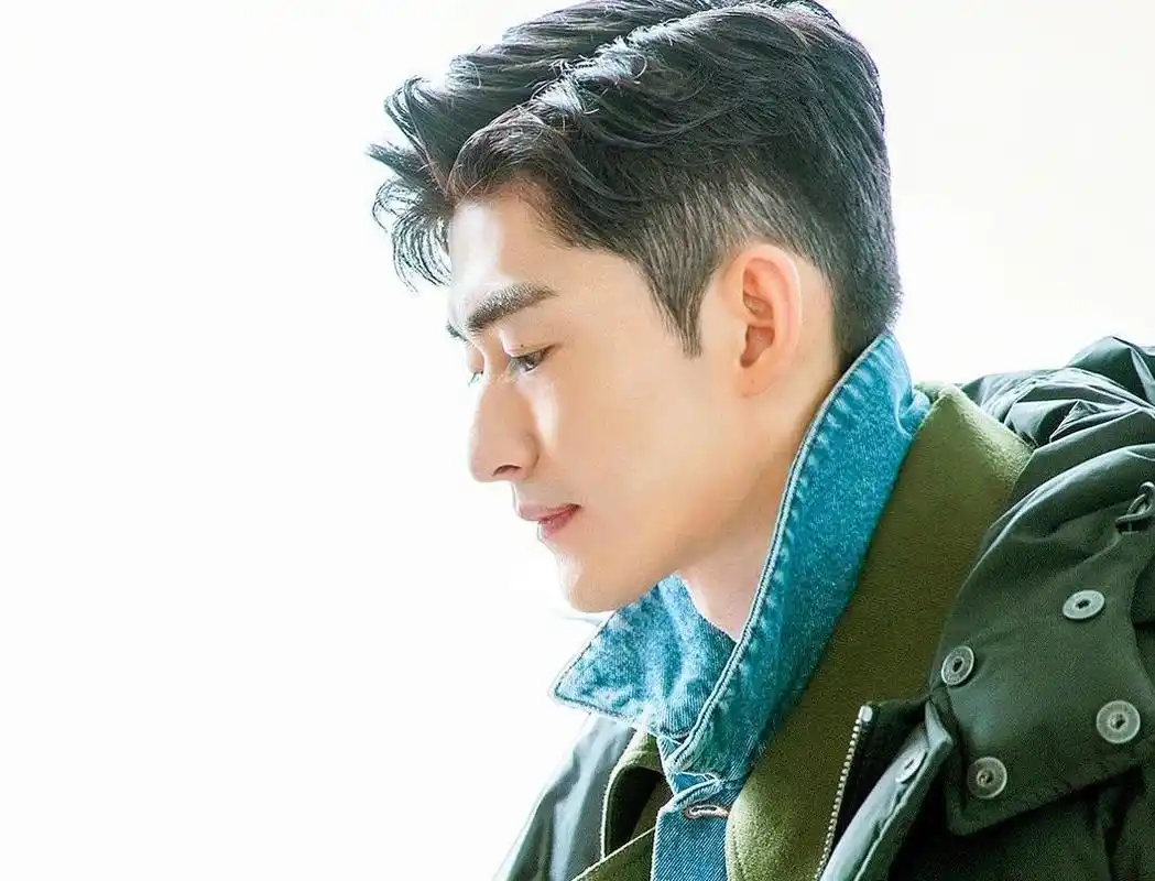 网曝被张翰拖行的交警已去世,帖子被删惹怒网友,本人评论区沦陷