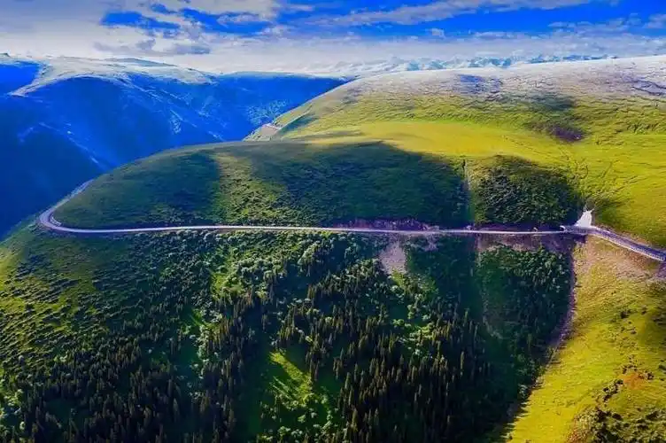 独库公路全线开通,沿线风景美到爆,此生必去_天山山脉