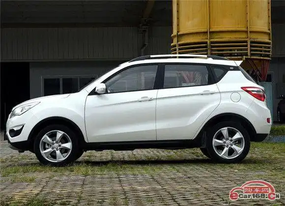 配置有亮点 四款6-8万热销自主小型suv推荐