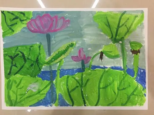 观察到叶脉的走向,注意表现时换不同型号的笔,也要注意叶子的色彩变化