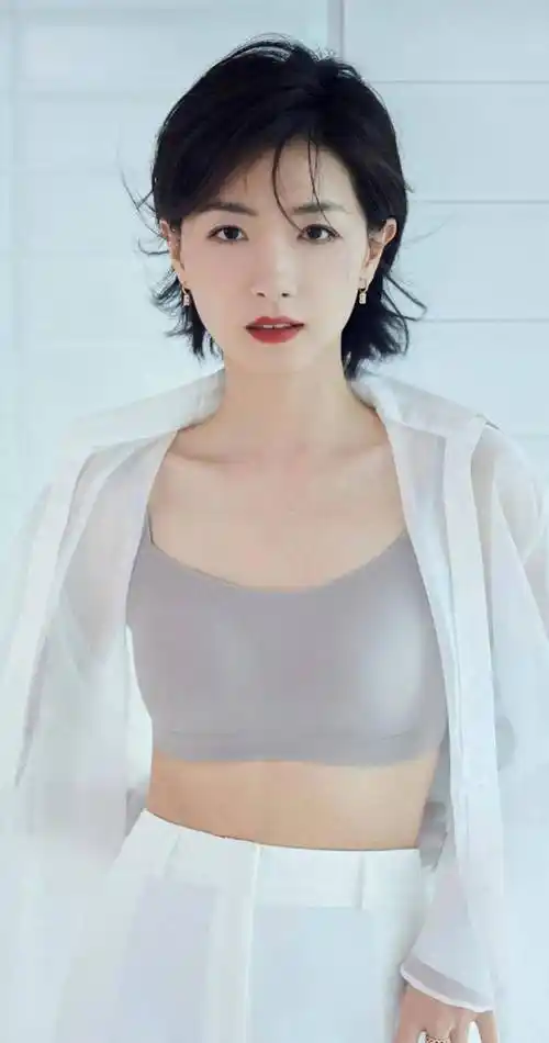 41岁万茜:娱乐圈最干净的女神!