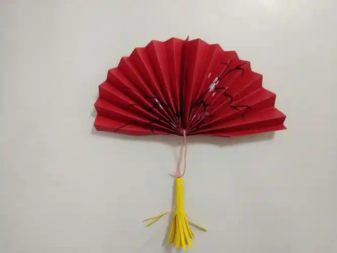 卓一中海幼儿园中五班元旦手工制作--《梅花扇》