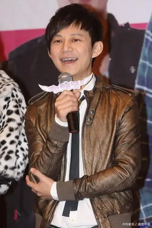 49岁的何炅,不必遗憾了