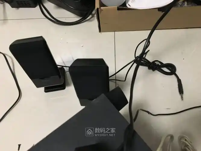 漫步者r101t06音箱拆解 - 拆机乐园 数码之家