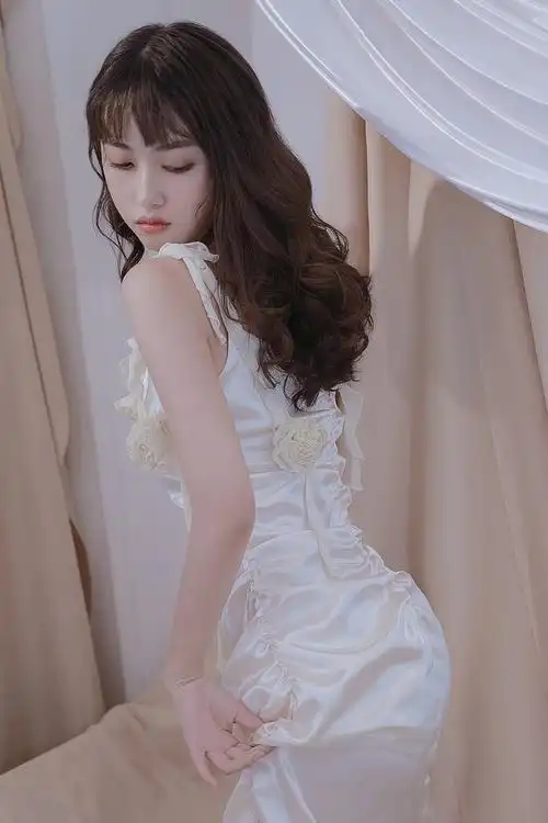 美女模特火辣销魂诱惑迷人私房美女图片