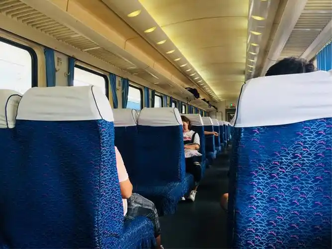 8.16  乘坐北京-枣强仅46.5元的硬座火车干净整洁,颠覆了想象