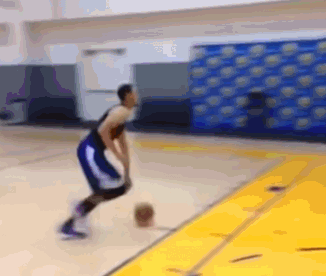 自此,扣篮的技艺,库里几乎"臻至化境".