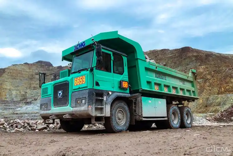 徐工xdr80te纯电动矿车