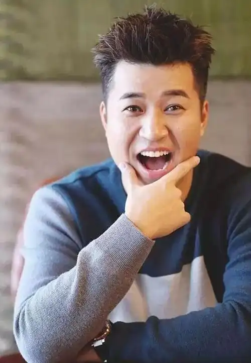 综艺界搞笑"第一人",曾拯救了收视率第一节目,却被人说成傻子_金钟民