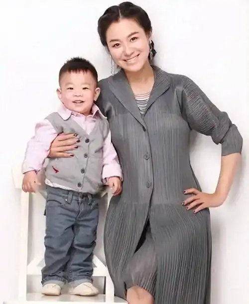 众所周知,沈傲君现在完全被老公宠得像小公主一样,根本不需要关心细节