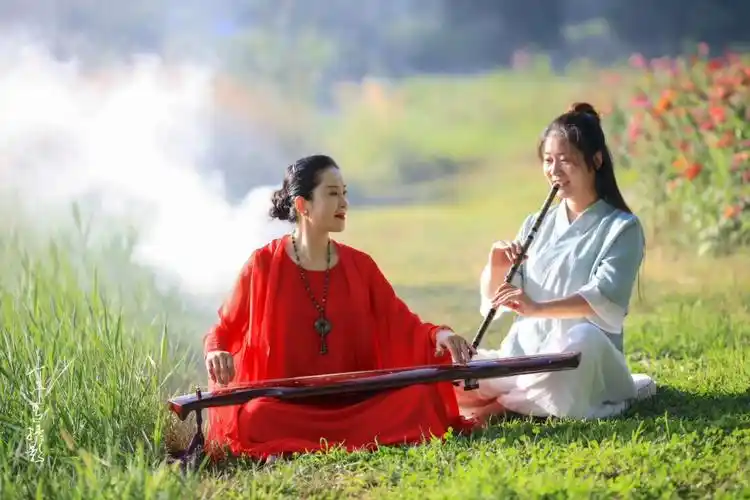 琴箫合奏,琴为风骨,箫为柔情.