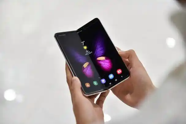 三星心系天下w2020折叠屏咋样测评