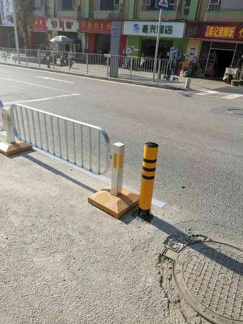 福田深标港式护栏重量说明标准款交通隔离栅出售