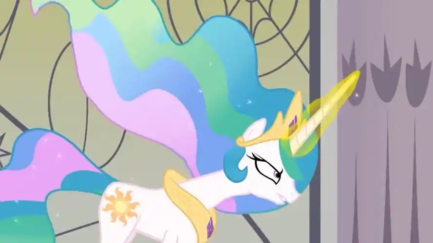 《小马宝莉》紫悦公主夺走了宇宙公主的翅膀,结果被关到了星星上!