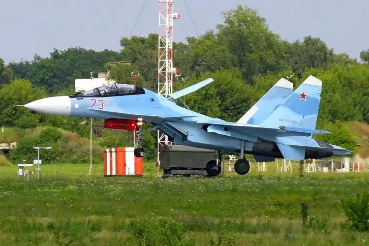 苏30sm战斗机四年生产100架 实战性能出色 终于正式服役