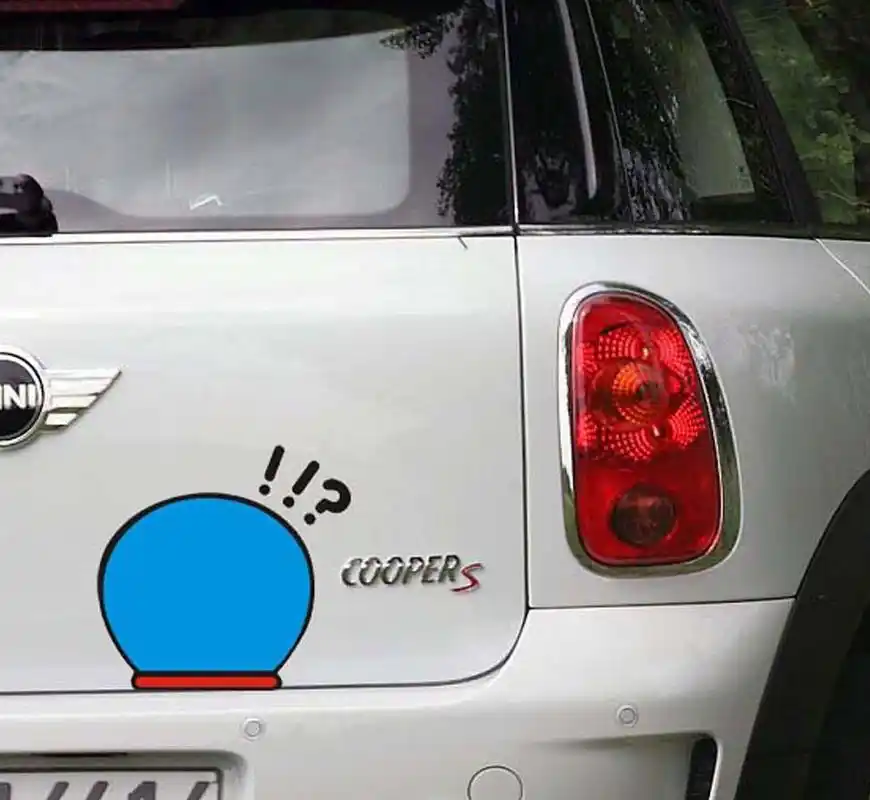 车尾贴个小壁虎,知道寓意吗?维修师傅说出原因,我也想贴只壁虎