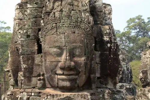 四面佛,面面微笑.诸如埃及金字塔,中国长城,古代人真是技艺精湛