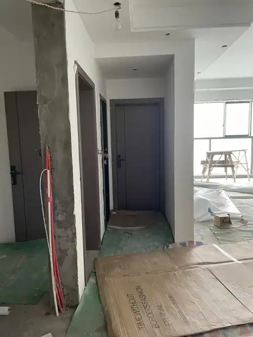 装修十四卧室的套装门安装好啦