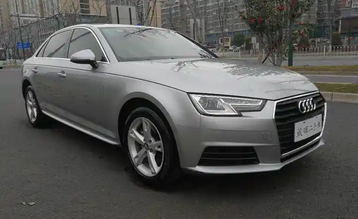 38万 银灰色 40 tfsi 进取型_奥迪a4l二手车 - 小猪二手车