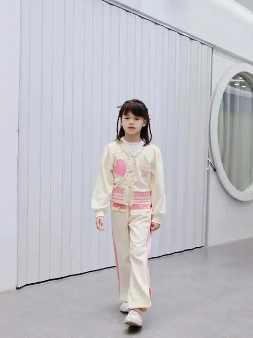 谁说小学生是最丑的时期