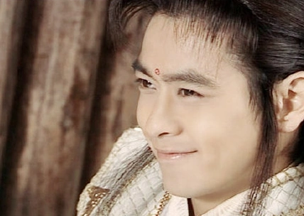 林志颖晒自己扮演哪吒美照,外翻式短刘海越看越像美少女战士