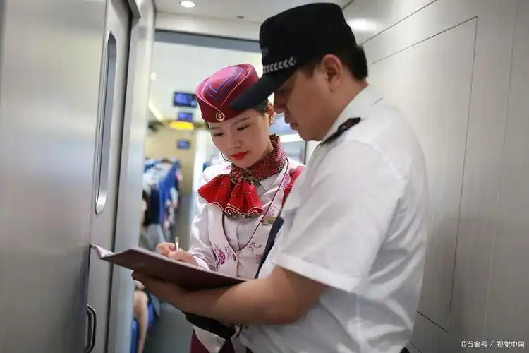 探讨列车乘务人员职责