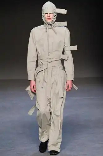 工装时尚本地开工 看昔日工人服潮变