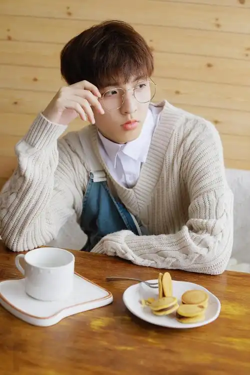 奶狗系小男生真的也超惹人喜欢小哥哥罗浩宁俞思扬