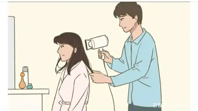 十五,怕你感冒,帮你吹干刚洗的头发