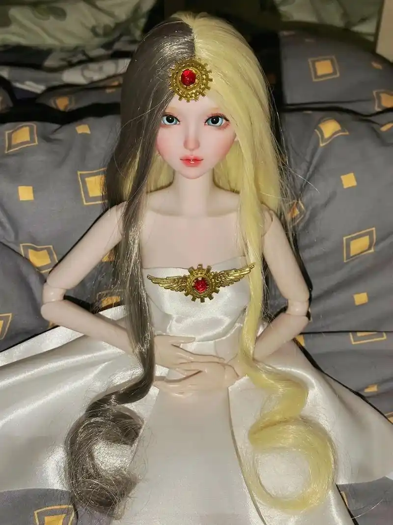 叶罗丽娃娃 #白光莹 #bjd娃娃 我的女鹅她在发光诶 - 抖音