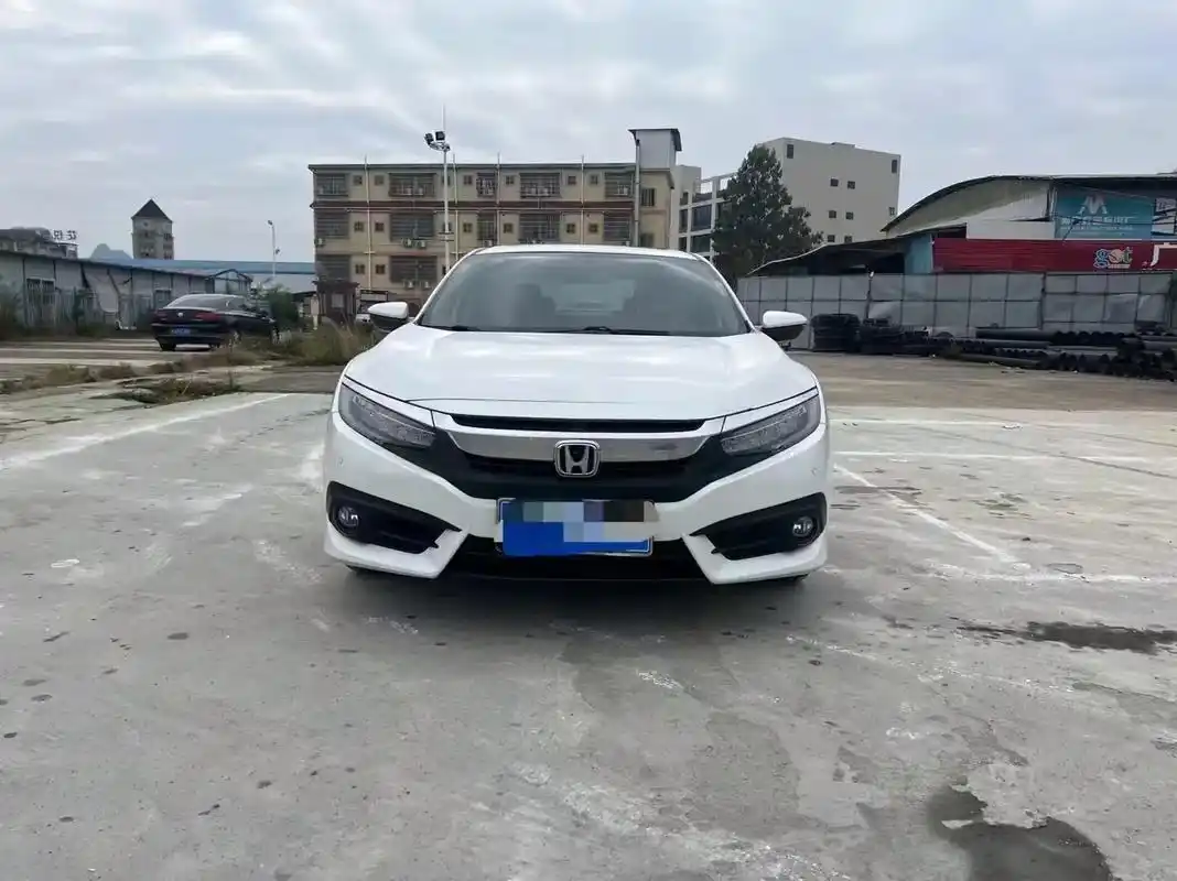 全款7万多,准17年上牌本田思域