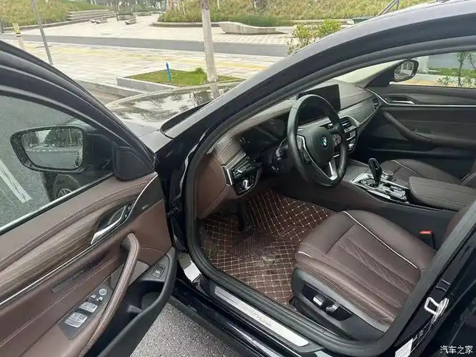 点击:>1|回复:>0宝马5系论坛>21款宝马530li领先豪华套装2.