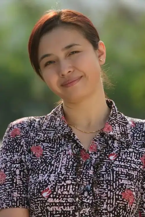 曾貌比钟楚红如今却发腮成胖妈妈王澜的美有多少人记得