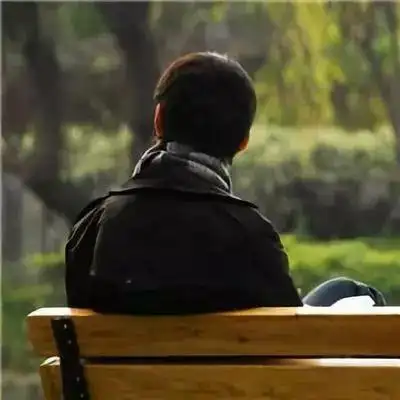 成熟稳重帅气男生微信头像