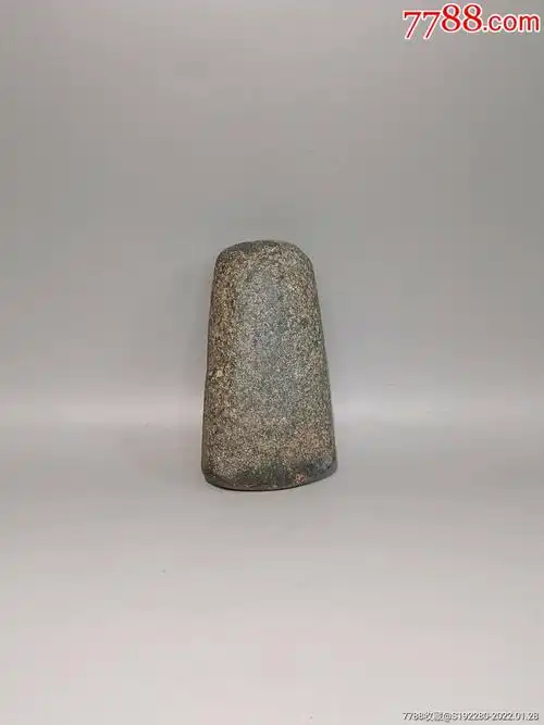 新石器时代石斧石器时代石斧石器文化时期石斧长98cm宽52cm厚3