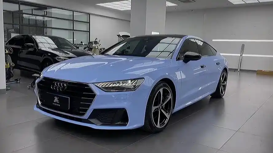 奥迪a7原车黑色车漆改个清爽的颜色,漆面青雾蓝改色贴膜效果_哔哩哔哩