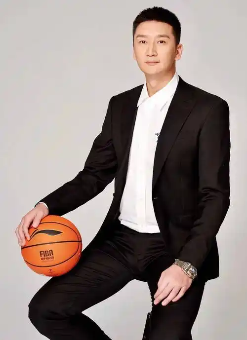 中国篮坛7大帅哥:颜值球技俱佳,赛场外的人生各有悲欢_巩晓彬_李亚光