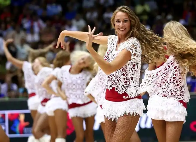 多米尼加风格的拉拉队男篮世界杯小组赛已经结束,特精选出小组赛期间