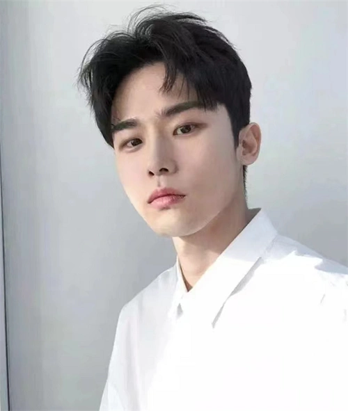 韩式夏季男生短发 八款帅哥发型风格_韩式男发 - 美发站