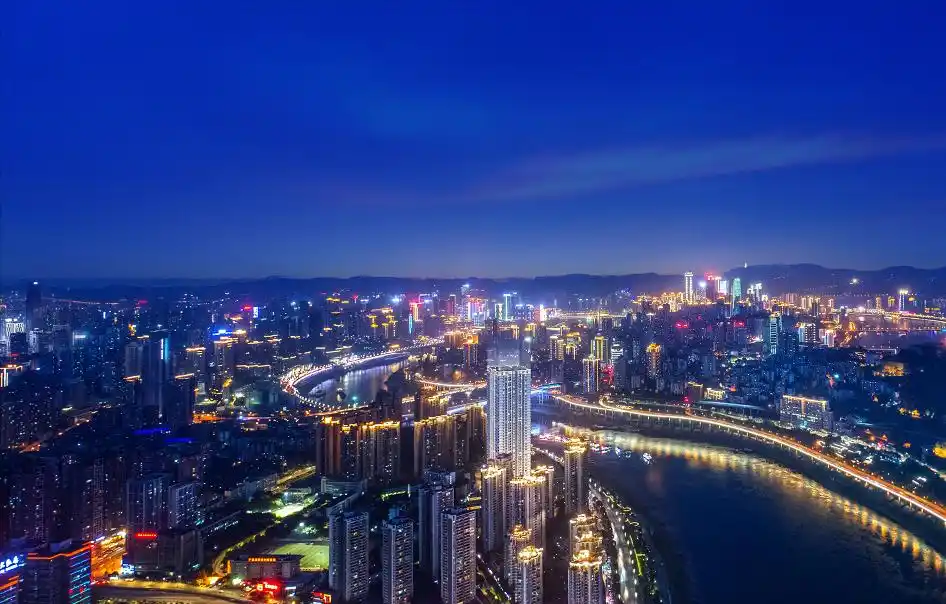 北滨路鸟瞰图  重庆龙湖供图