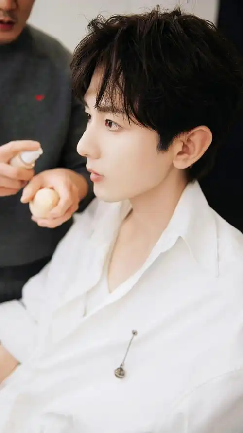 成毅##成毅侧颜照