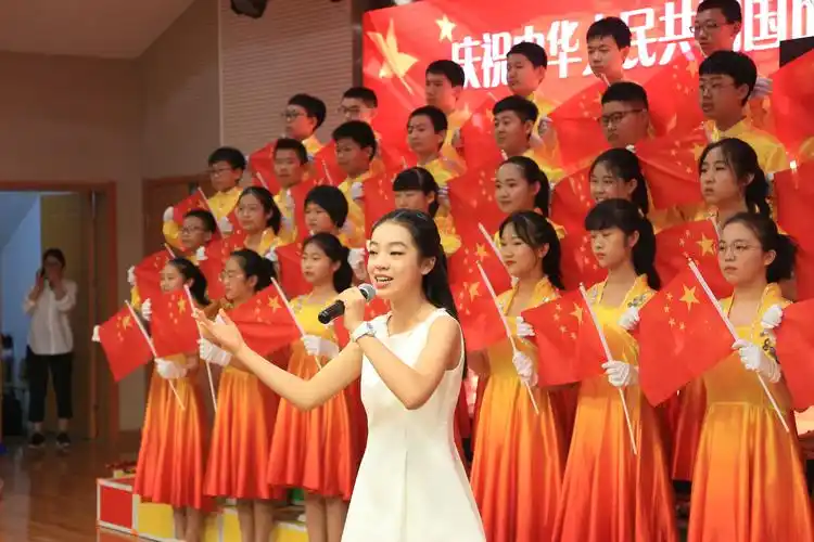 盛世中华"——枣庄十五中庆祝中华人民共和国成立70周年红五月合唱节